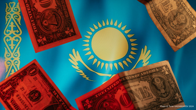 Сколько должен Казахстан - в Нацбанке назвали сумму