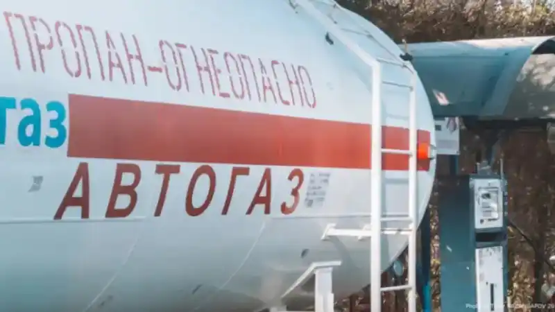 Газы в пробке: Уральск задыхается в очередях на автозаправках Уральске