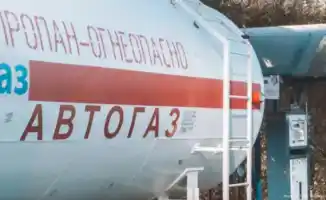 Газы в пробке: Уральск задыхается в очередях на автозаправках
