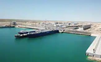 Токаев предлагает Китаю создать грузовой терминал в порту Курык: новые горизонты для Казахстана и Китая на Каспии