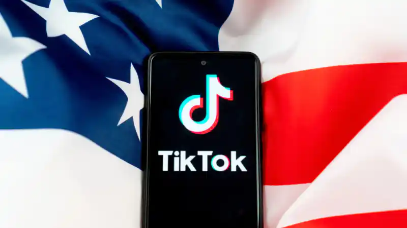 Трамп продлевает танец с TikTok: время на покупку как в игре в прятки Уральске