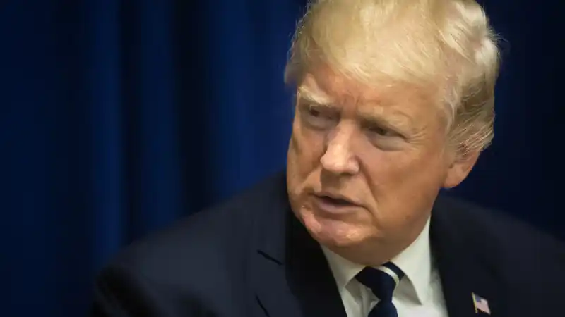 Президент США Дональд Трамп внимательно наблюдает за возможными ответными ударами Ирана по американским военным базам в регионе Ближнего Востока Уральске