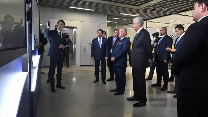 Король Иордании и Президент Казахстана посетили центр AlemAI и Astana Hub Уральске
