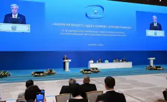 Токаев подчеркивает важность поддержки педагогов: последствия для образовательной системы Казахстана