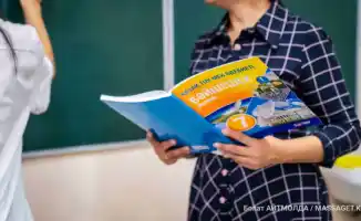 Президент Токаев предлагает поправки в закон о статусе педагога для защиты прав учителей в условиях грубых нарушений со стороны властей