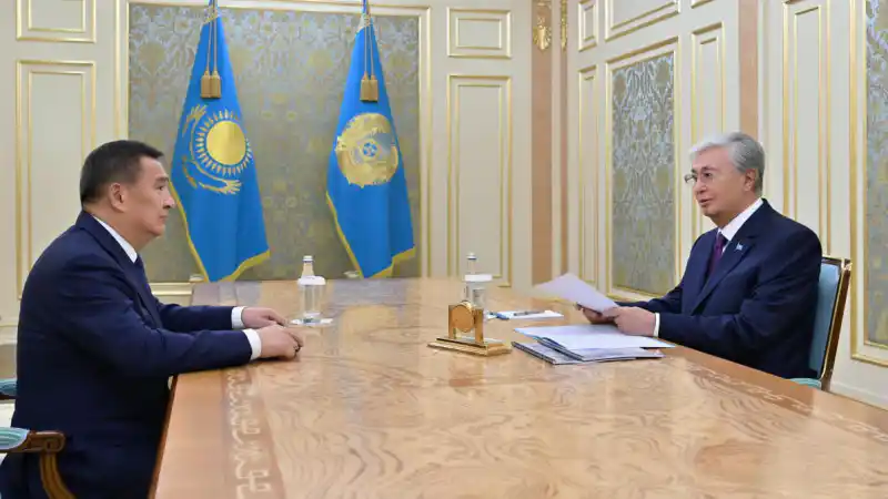 Токаев акцентирует внимание на развитии Косшы в рамках встречи с акимом Акмолинской области Уральске