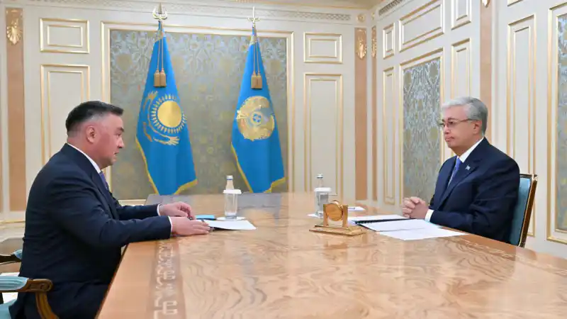 Президент Токаев принял председателя Верховного суда Асламбека Мергалиева Уральске
