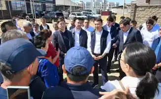 Аким Алматы Дархан Сатыбалды встретился с жителями Алатауского района в микрорайонах Рахат-Мадениет и Алгабас