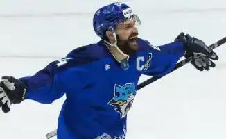 Барыс одержал волевую победу над Трактором в первом матче сезона КХЛ