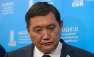 Депутат Базарбек призвал поддержать отечественный мессенджер Aitu, подчеркивая важность развития местных технологий.