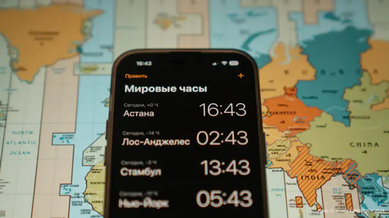 Казахстанец требует справедливости из-за смены часового пояса Уральске