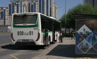 Казахстанцы обсуждают предложение блогера о повышении стоимости проезда в автобусах до 500 тенге: правительство отвечает на критику