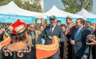 Футбольные праздники и чиновничьи радости: неделя в Казахстане