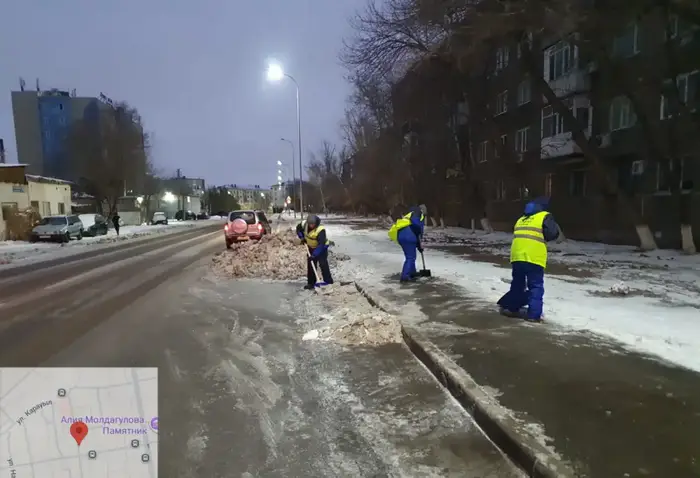Снежная армия Астаны: 705 единиц на борьбе со снегом! Уральске