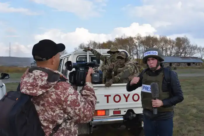 Сегодня военные журналисты отмечают профессиональный праздник (6)