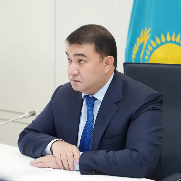 Осенняя посадка деревьев в Туркестанской области: активные усилия по озеленению и вовлечение местного населения Уральске