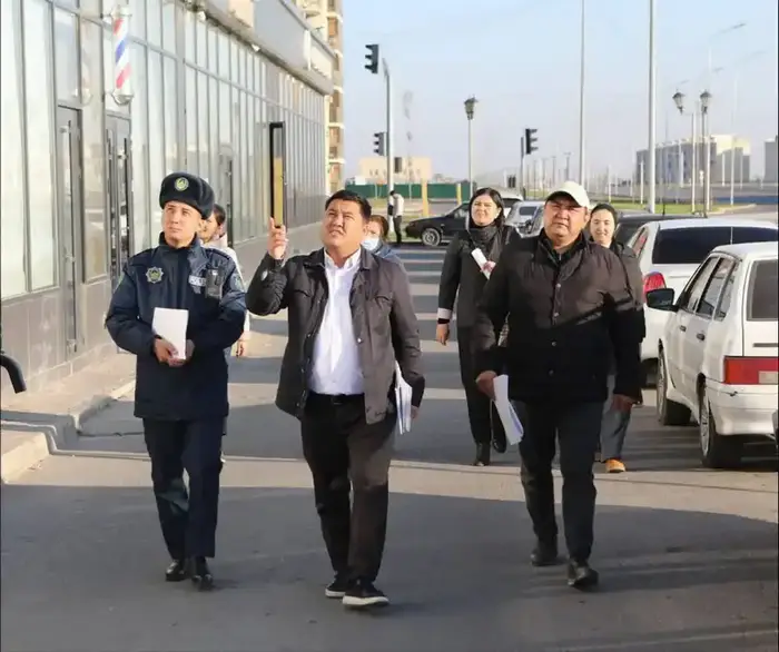 Туркестан: старые вывески уступают место новому стилю! Уральске