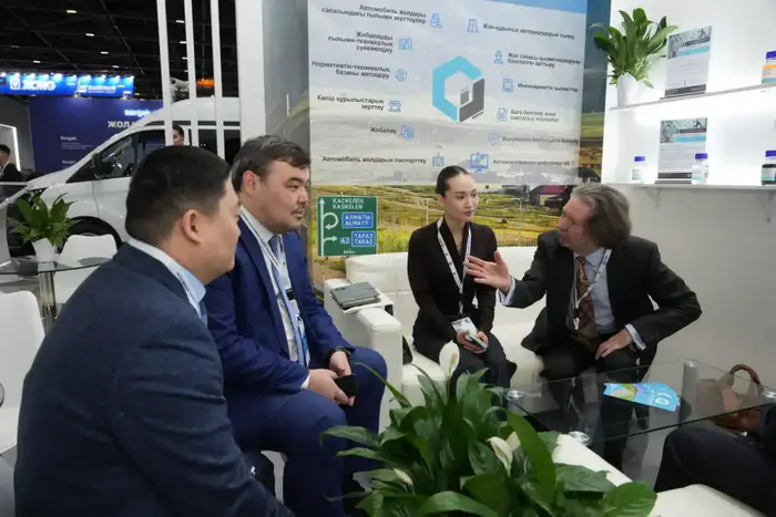 «Kaztraffic-2025» собрал в Астане лидеров дорожной отрасли и инновационные технологии (6)