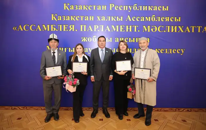 В Мангистау обсудили работу региона в проекте «Ассамблея. Парламент. Маслихаты» (6)