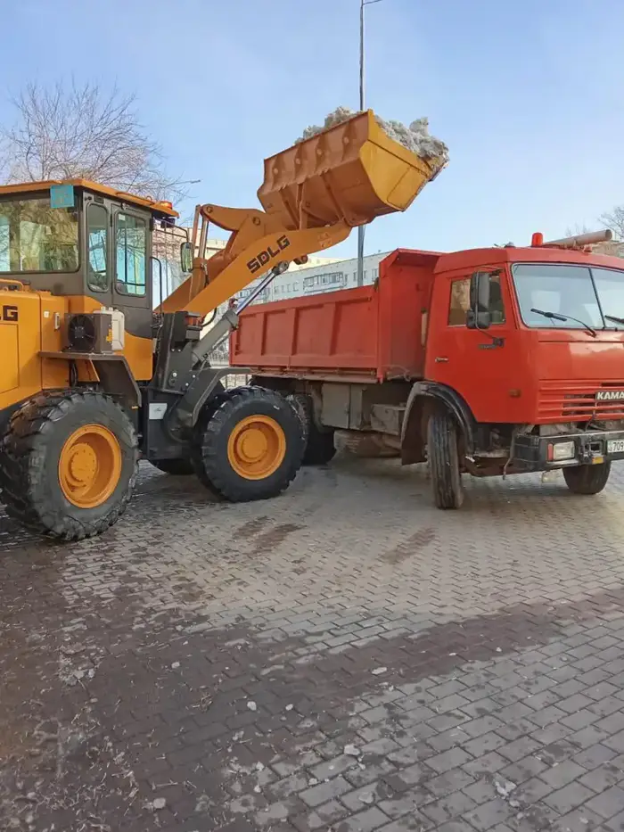 Снегуборка в Астане: 2839 рабочих на линии Уральске