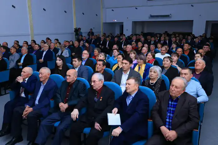 В Карагандинской области поздравили с юбилеем Героя труда Казахстана Георгия Прокопа (5)