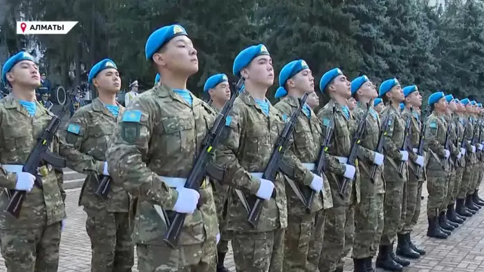 Новобранцы президентского полка 'Батыр' приняли военную присягу в Алматы Уральске
