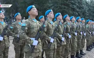 Новобранцы президентского полка 'Батыр' приняли военную присягу в Алматы