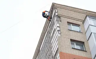Трагедия в Астане: депутаты Мажилиса требуют реформ в строительной сфере после гибели фельдшера