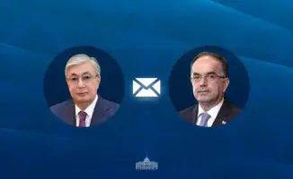 Токаев отправил поздравительный 'письмо в бутылке' президенту Албании