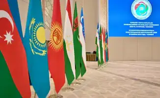 Президент Казахстана Касым-Жомарт Токаев заявил о завершении эпохи закрытых границ и изоляции в Центральной Азии, подчеркивая важность трансформации региона. Он принял участие в VII Консультативной встрече глав государств Центральной Азии, где обсуждались