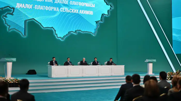 Президент Касым-Жомарт Токаев вспомнил о своём первом указе на диалог-платформе сельских акимов Уральске