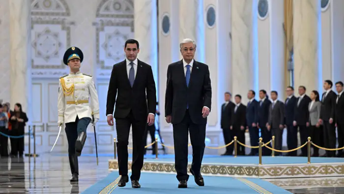 Токаев встретил президента Туркменистана в Акорде: начало государственного визита Уральске
