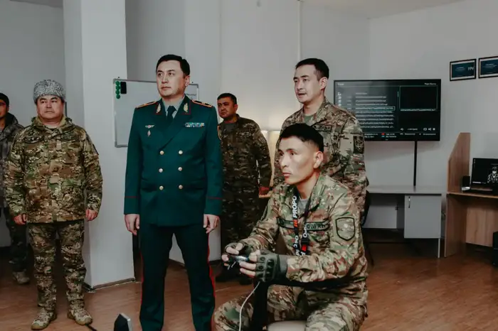 В небе над родиной: солдаты Национальной гвардии осваивают искусство управления дронами Уральске
