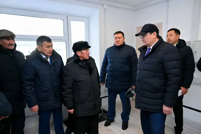 В Алгабасе завершена замена водопроводных труб, установлены кольцевые колодцы и гидранты, обеспечено водоснабжение 205 домам. В школе заменены печи и установлен аварийный генератор. Уральске