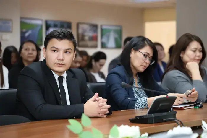 Представитель ПРООН в Казахстане провела лекцию для сотрудников Министерства (2)