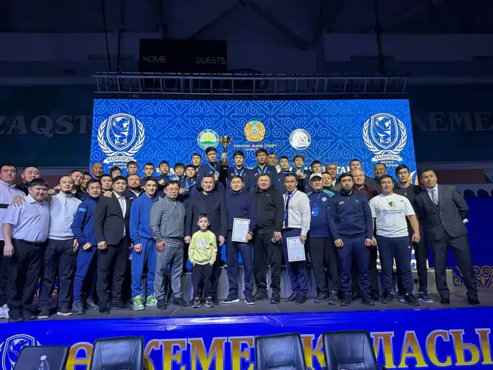 Сборная Восточно-Казахстанской области завоевала 7 медалей на чемпионате Казахстана по боксу среди юношей Уральске