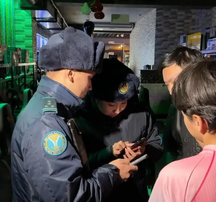 В Астане прошел специальный рейд по обеспечению безопасности несовершеннолетних (4)