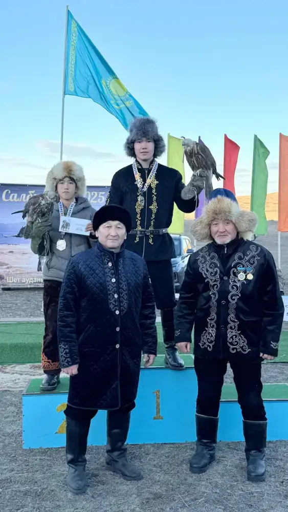 Охота как культурное наследие: победители соревнований беркутчиков в Карагандинской области Уральске