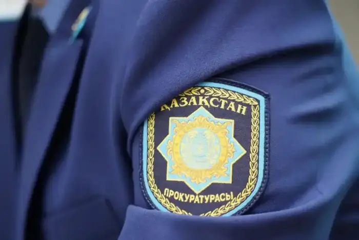 «Закон и порядок»: в Астане наказали вандалов, сломавших хрупкий мир остановок Уральске