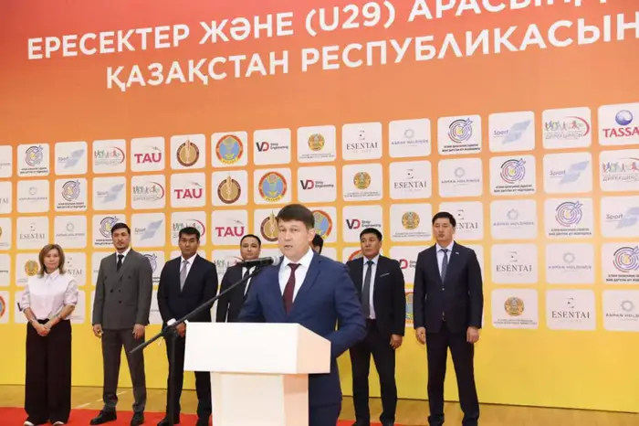 Стрельба из лука: зима, медали и 300 стрелков! Уральске
