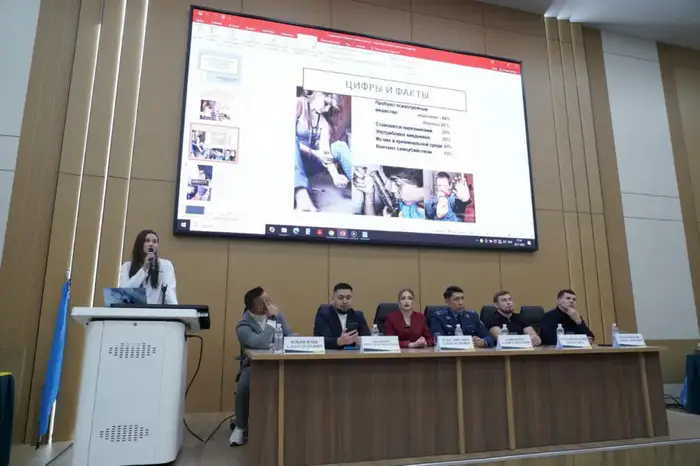 Спортсмены вдохновили студентов Казахского агротехнического университета на борьбу с наркотиками Уральске