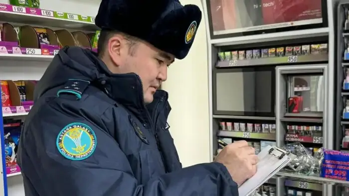 «Закон и порядок»: рейд по выявлению незаконной продажи вейпов провели в столичных магазинах (2)