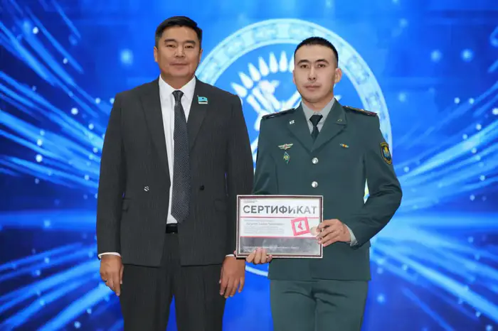 Гвардейцам вручили ещё 400 сертификатов в рамках конкурса «Срочник 2.0» (3)