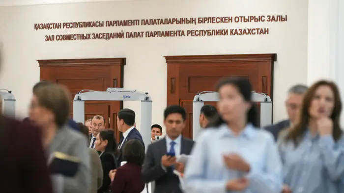 Казахстан готовит 12 законопроектов для Парламента в 2026 году: акцент на бюджет, мобилизацию и страхование жилья Уральске