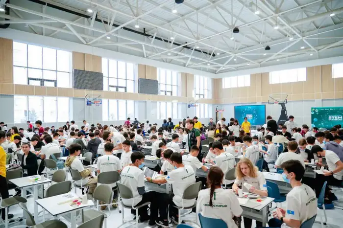 Международные STEM-олимпиада и битва роботов стартовали в Астане (7)