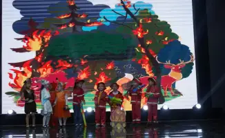 International Efforts in Safety Culture: Rescuers Train Children in Emergency Response