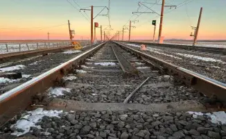 КТЖ на грани: депутат сравнил национального перевозчика с кораблем, тонущим в море системных кризисов