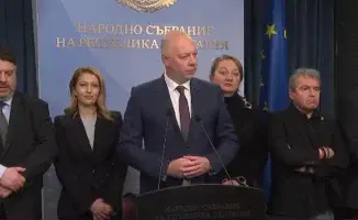 Болгария: Премьер-министр уходит, протесты продолжаются без конца