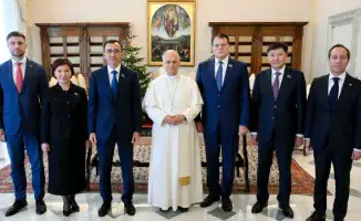 Президент Казахстана Касым-Жомарт Токаев пригласил Папу Римского Льва XIV посетить Казахстан с апостольским визитом. Это приглашение подчеркивает стремление страны к укреплению межрелигиозного диалога и сотрудничества, а также открывает новые возможности 