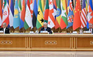 Президент Токаев выступил на международном форуме в Ашхабаде, посвященном миру, доверия и нейтралитету